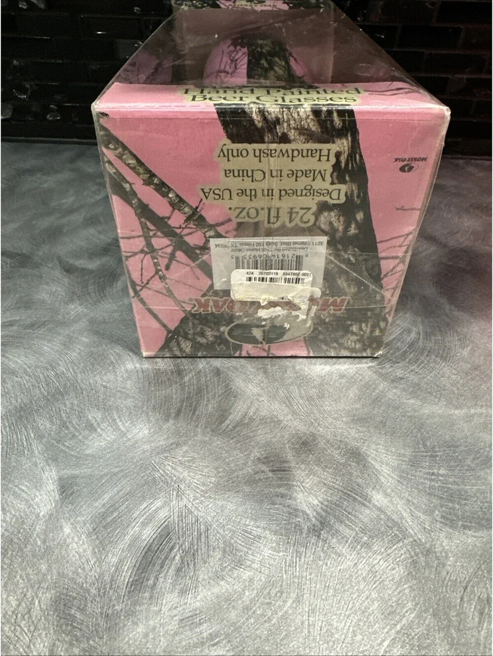 Mossy Oak Pink Pilsner Hand Painted Beer Glass  24 FL. oz. NEW In Box